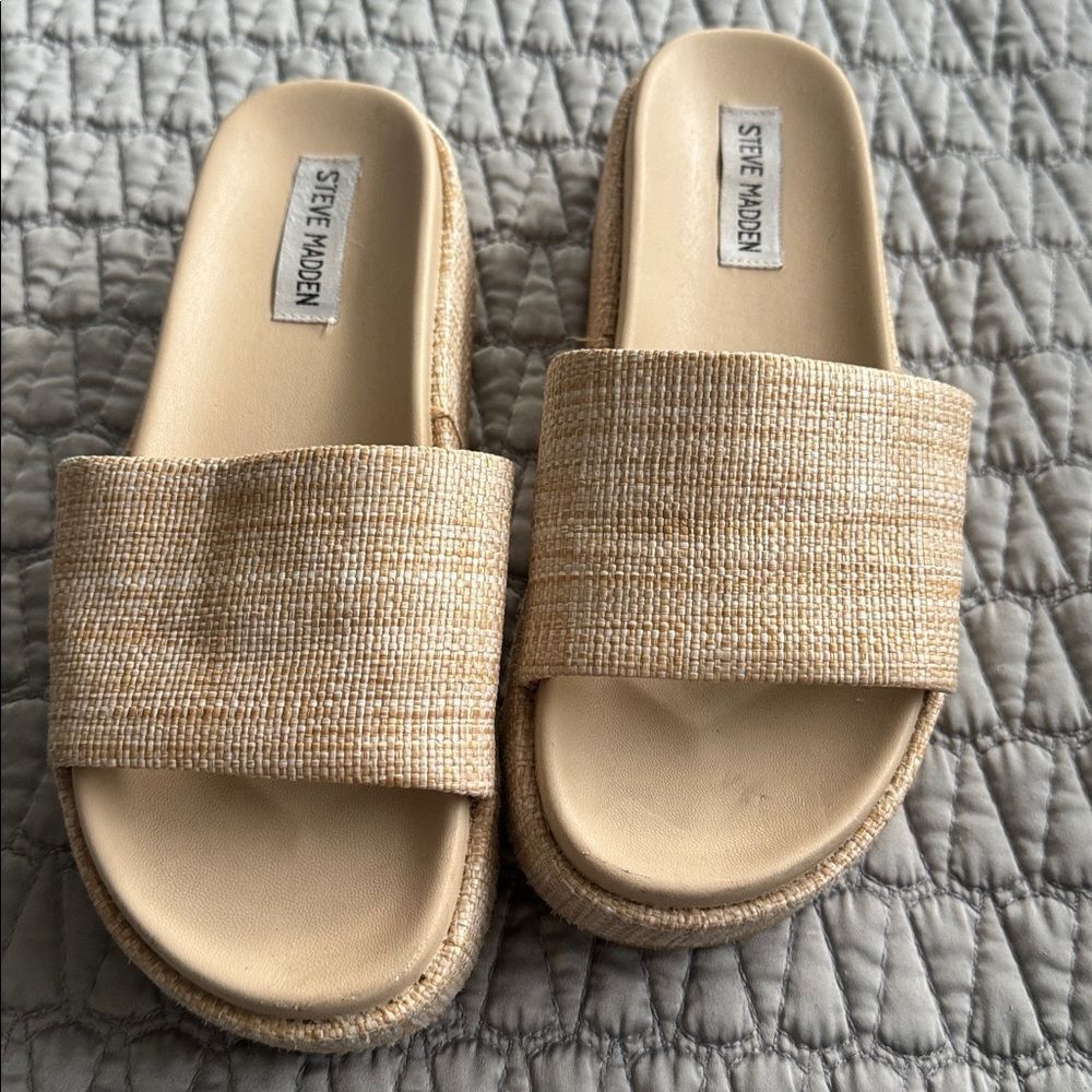 Steve Madden Kasper Woven Slide Sandals in Natural Size 7.5 Worn once! - Picture 3 of 7